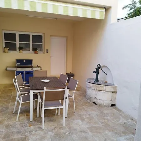 Chez Sandrou Ferienhaus Aigues-Mortes